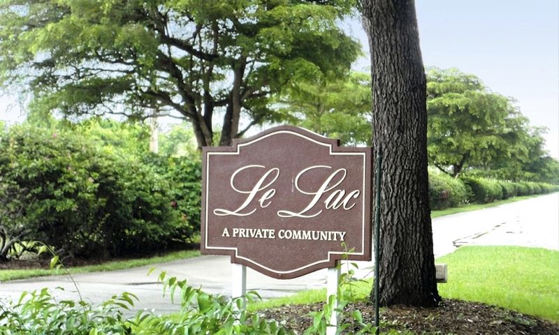 Le Lac in Boca Raton, Florida - Entrance Sign