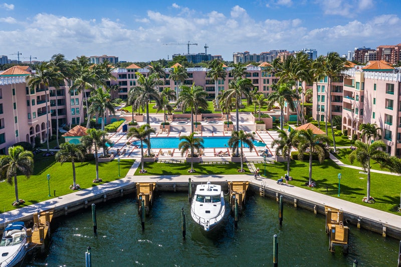 Mizner Court in Boca Raton, FL