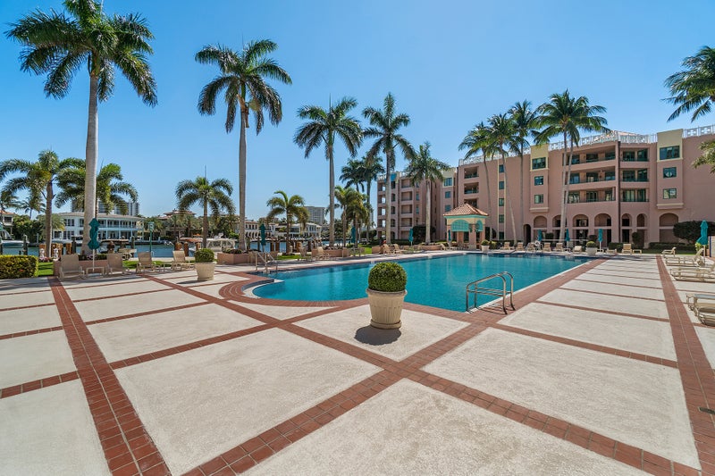 Mizner Court Condos for sale in Boca Raton, FL