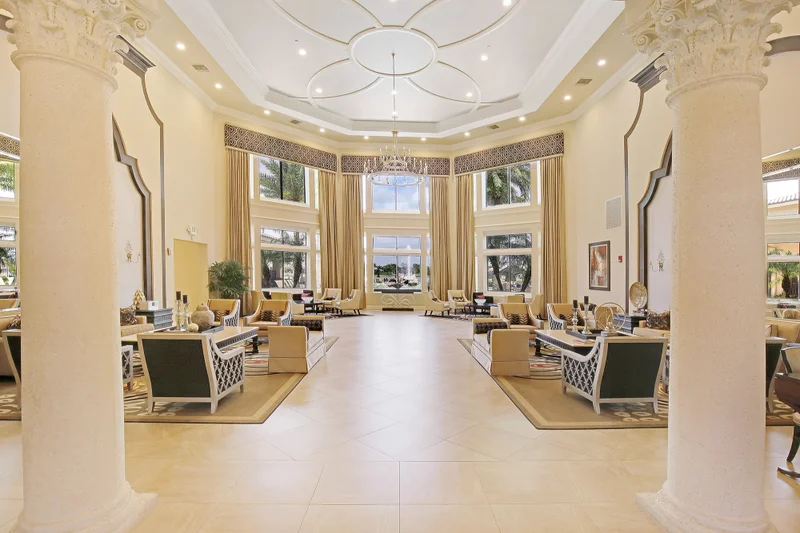 Valencia Shores clubhouse in lake worth